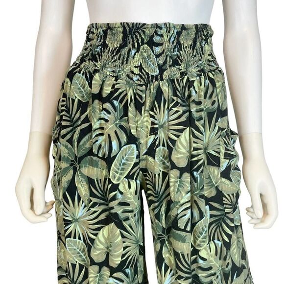 Island Planet Tropical Print Capri Pants Smocked Waist - Picture 2 of 9